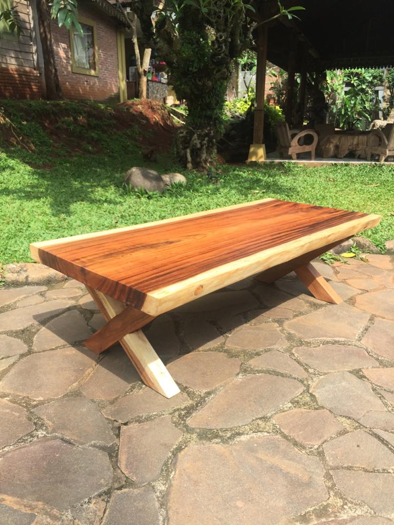 שולחן סלון גזע פרוס רגל עץ