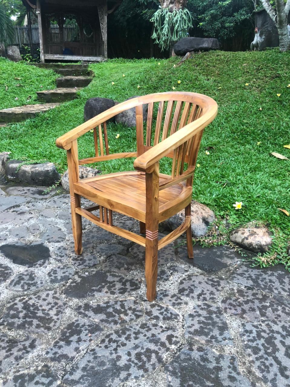כיסא דגם ביטווי עץ טיק במחיר מבצע: 990 ש"ח
