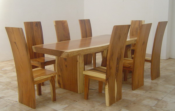 סט שולחן גזע פרוסה אחת ללא חיבורים עם 6 כיסאות במחיר מבצע: 18,000 ש"ח