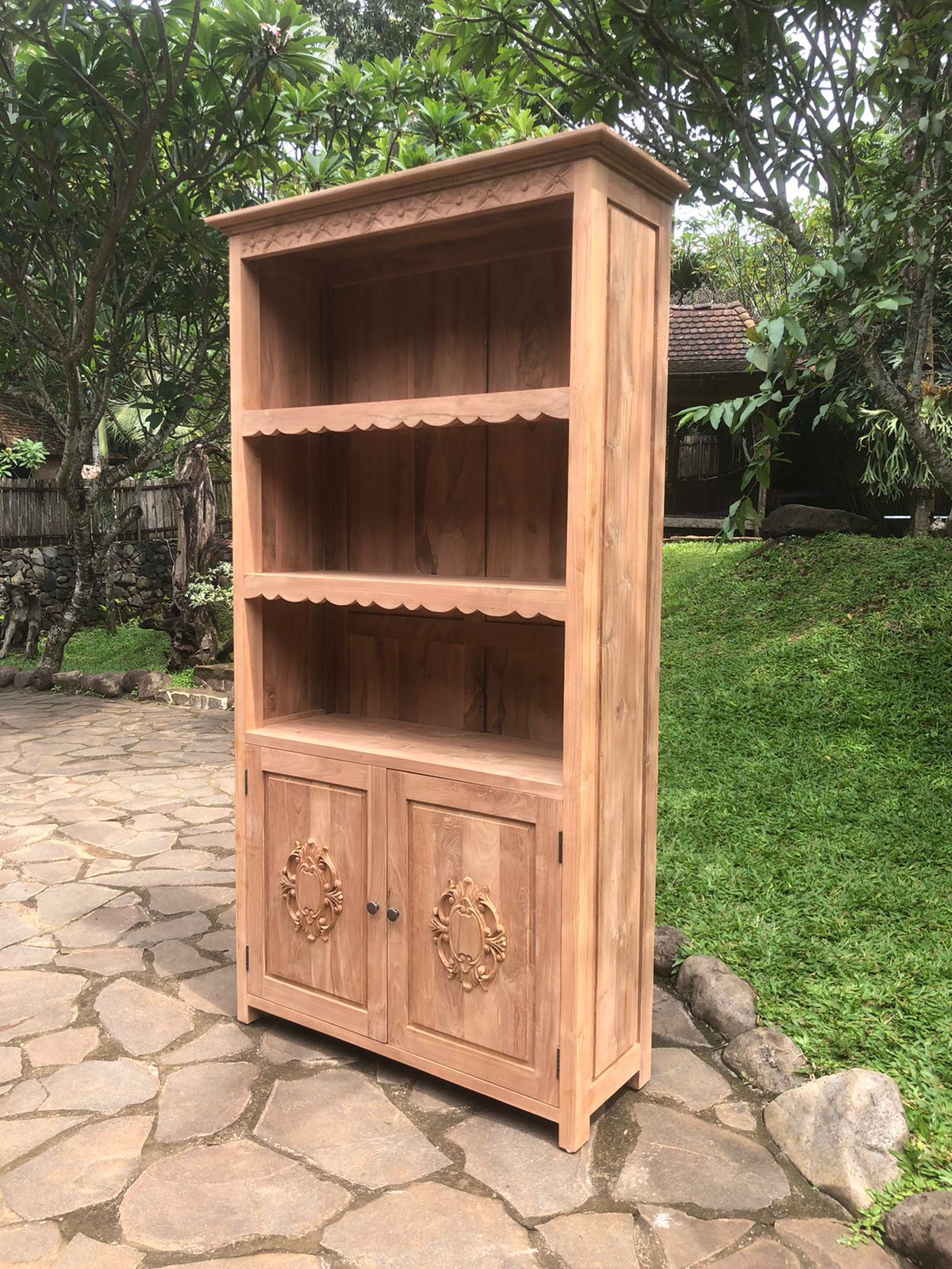 ספרייה כפרית נגרות עבודת יד עץ מלא טיק במחיר מבצע: 4,200 ש"ח