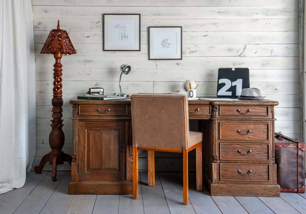 שולחן עבודה מעץ מלא