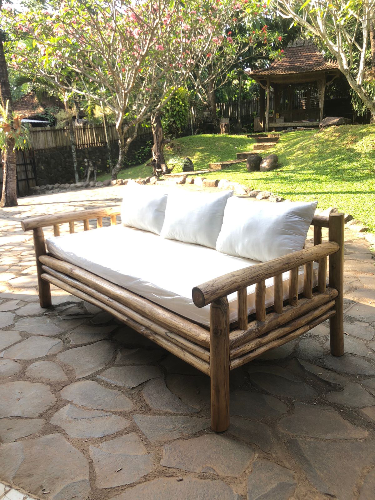 ספת רביצה טיק צעיר דגם veda מידה 85*210  במחיר מבצע: 3,800 ש"ח