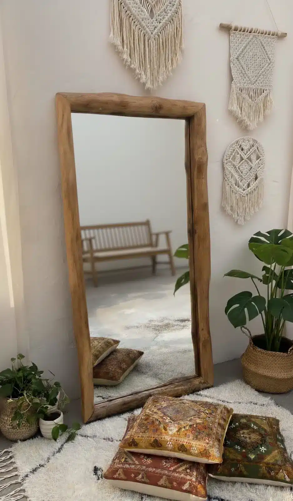 מראה טיק עובי מסגרת 8 ס"מ קיימת במגוון מידות : 90*180 מחיר: 1,400 ש"ח 80*180 מחיר: 1,200 ש"ח